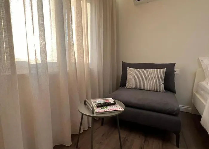 Anna's Blloku شقة